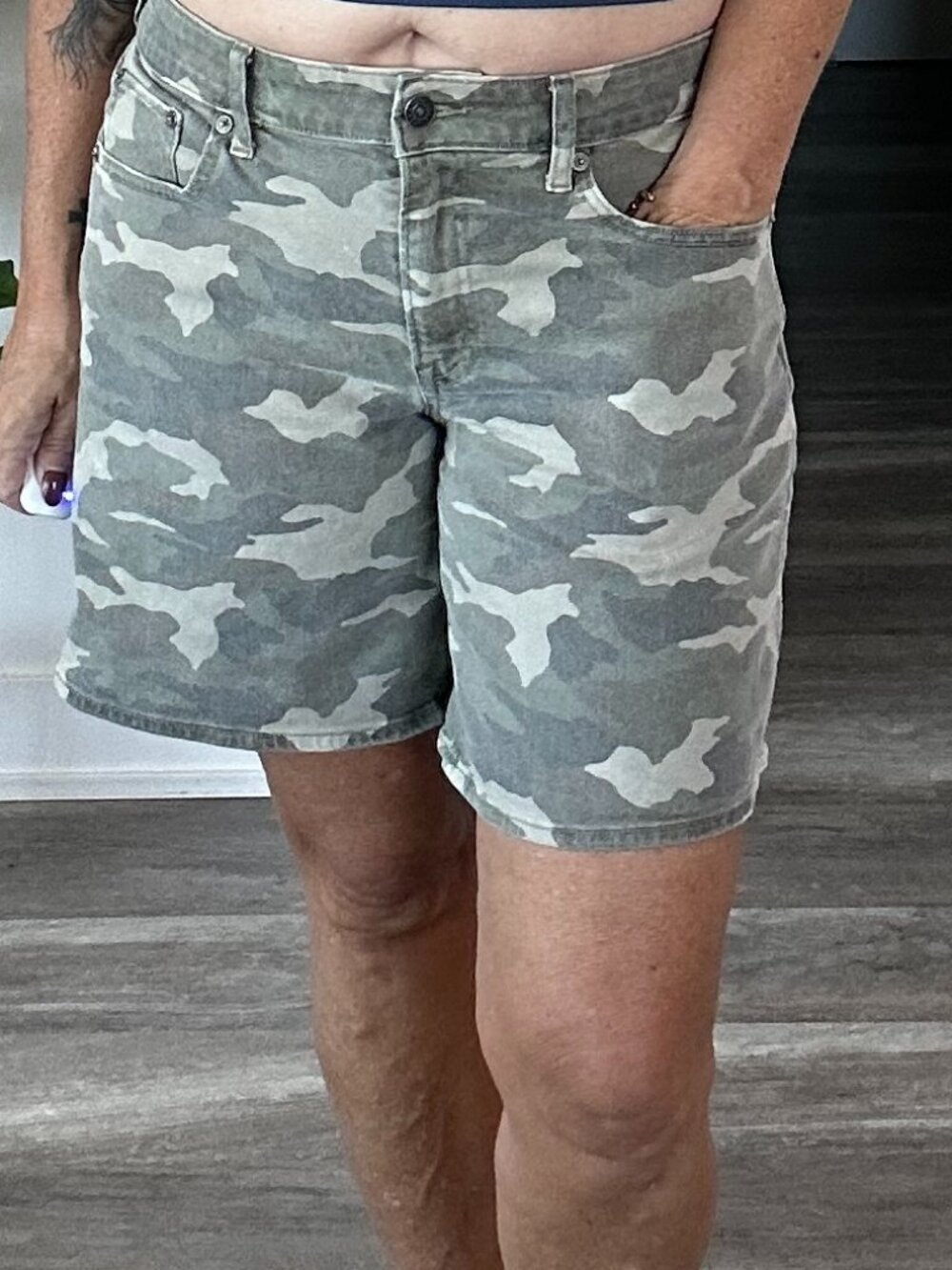 American Eagle Camouflage Denim Shorts. Relaxed Fit. Size 6.